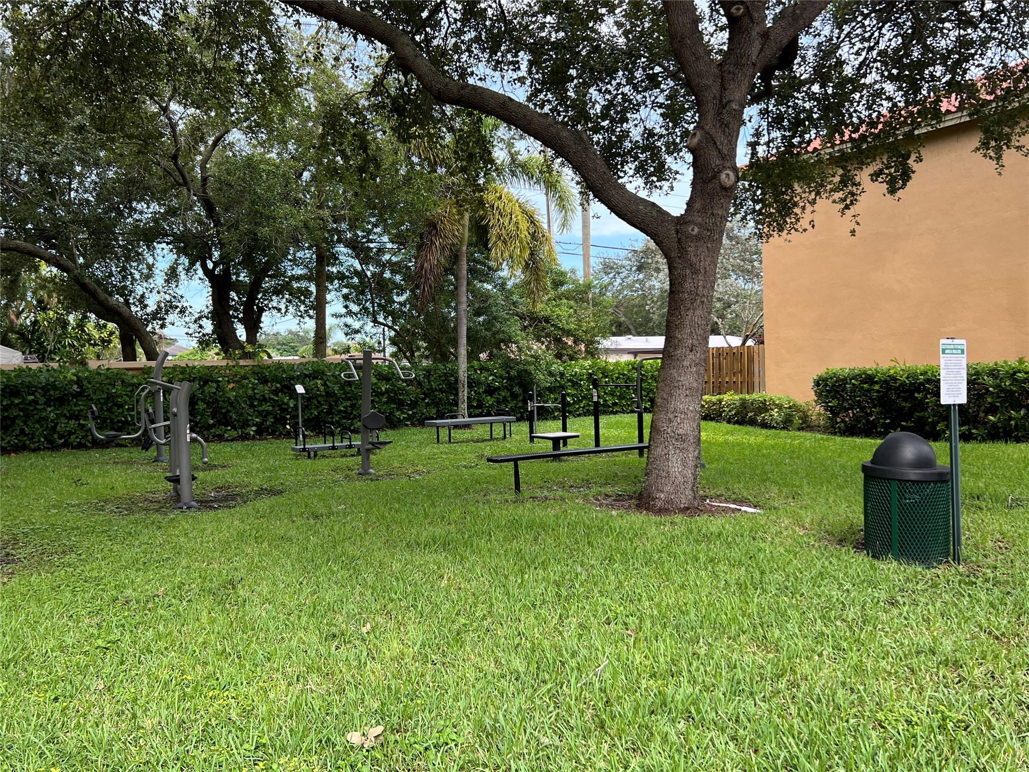 VILLAS AT HARBOR ISLES - Residential Lease