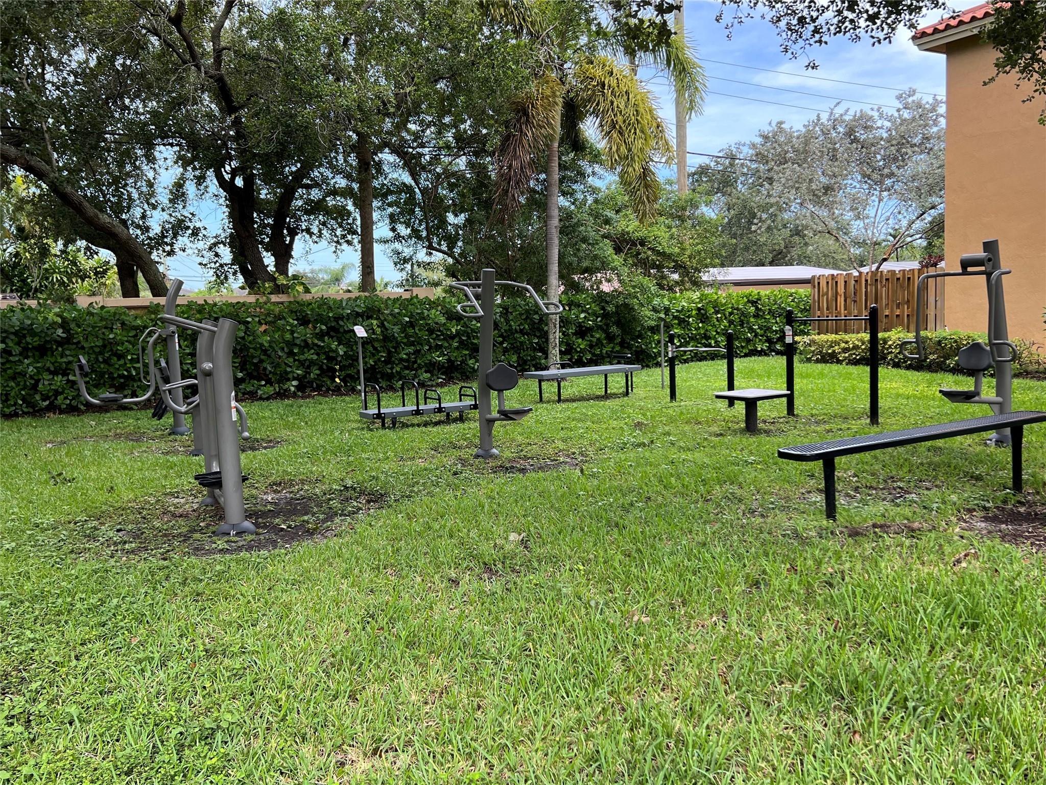 VILLAS AT HARBOR ISLES - Residential Lease