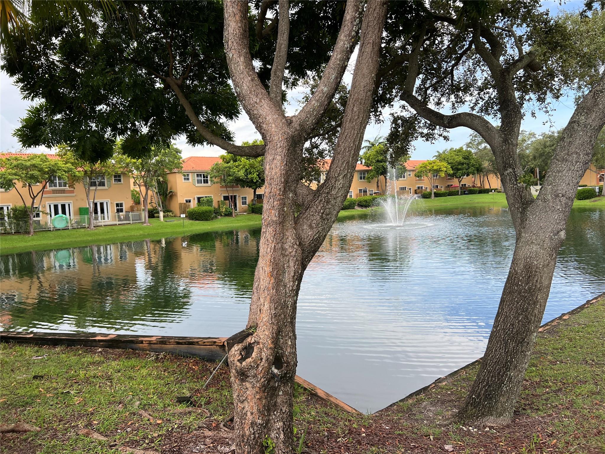 VILLAS AT HARBOR ISLES - Residential Lease