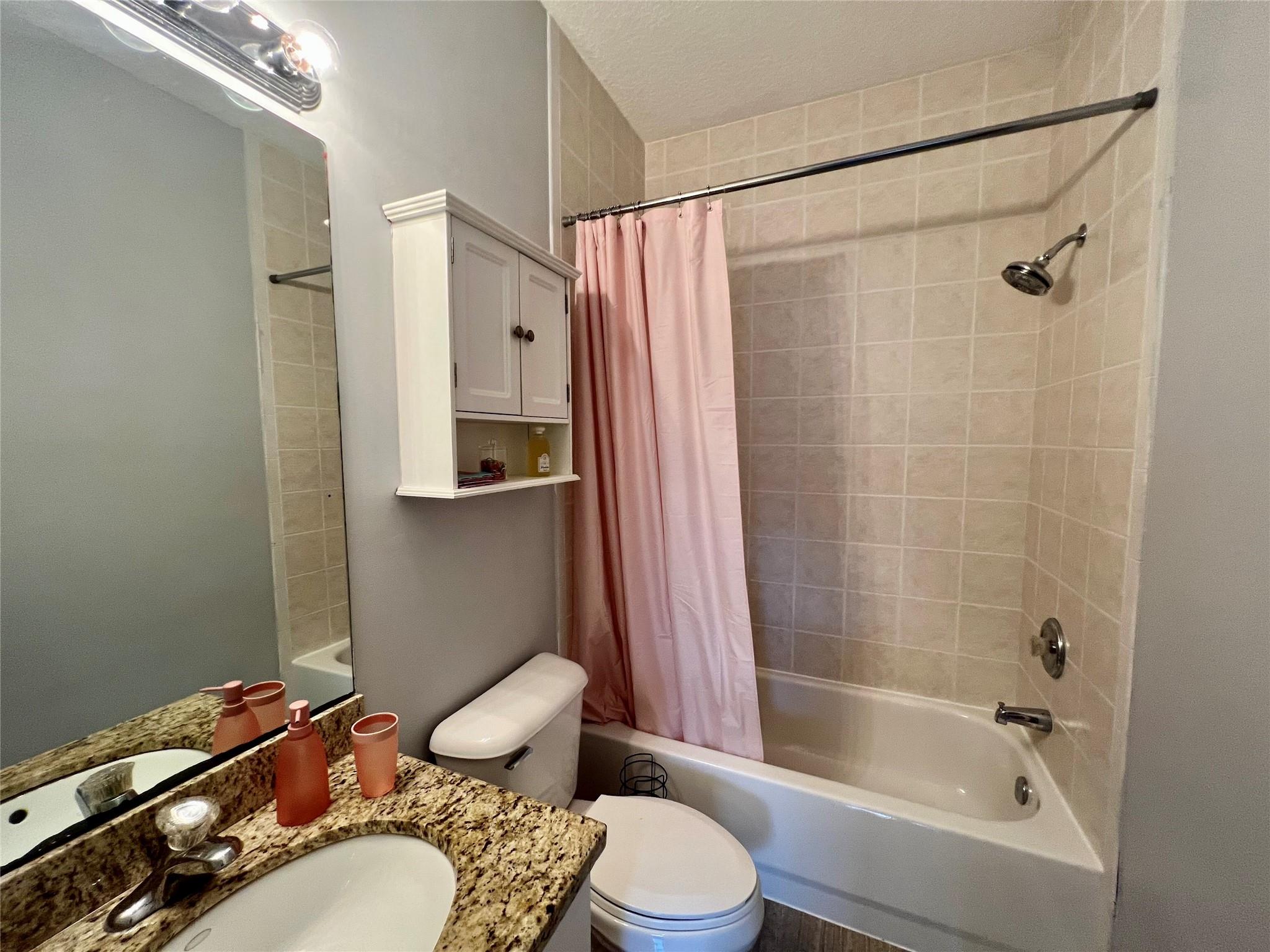 VILLAS AT HARBOR ISLES - Residential Lease