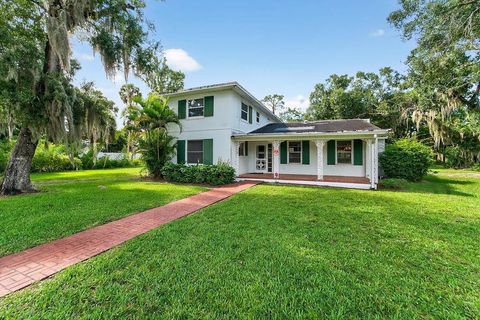 5240 20th Street Vero Beach FL 32966