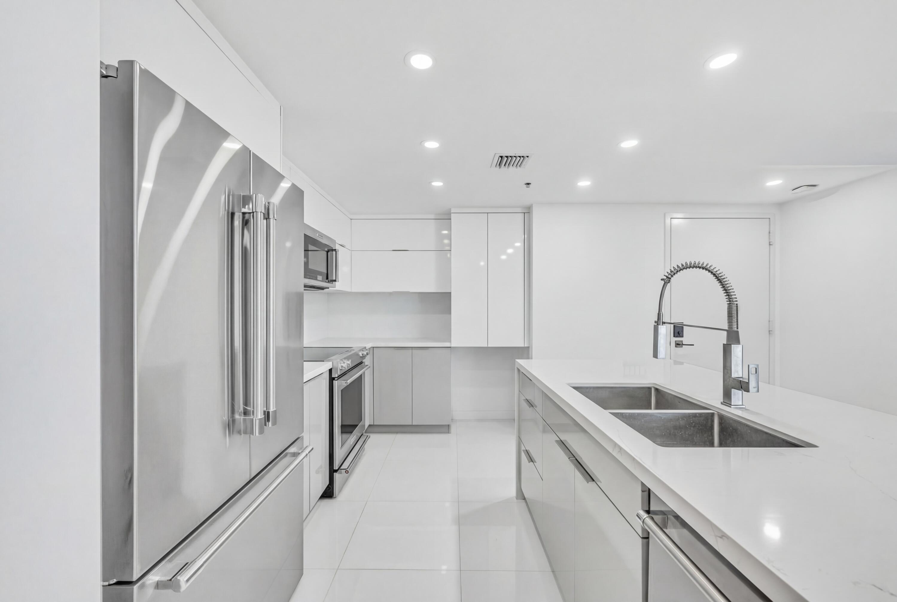 ONYX ON THE BAY CONDO - Residential