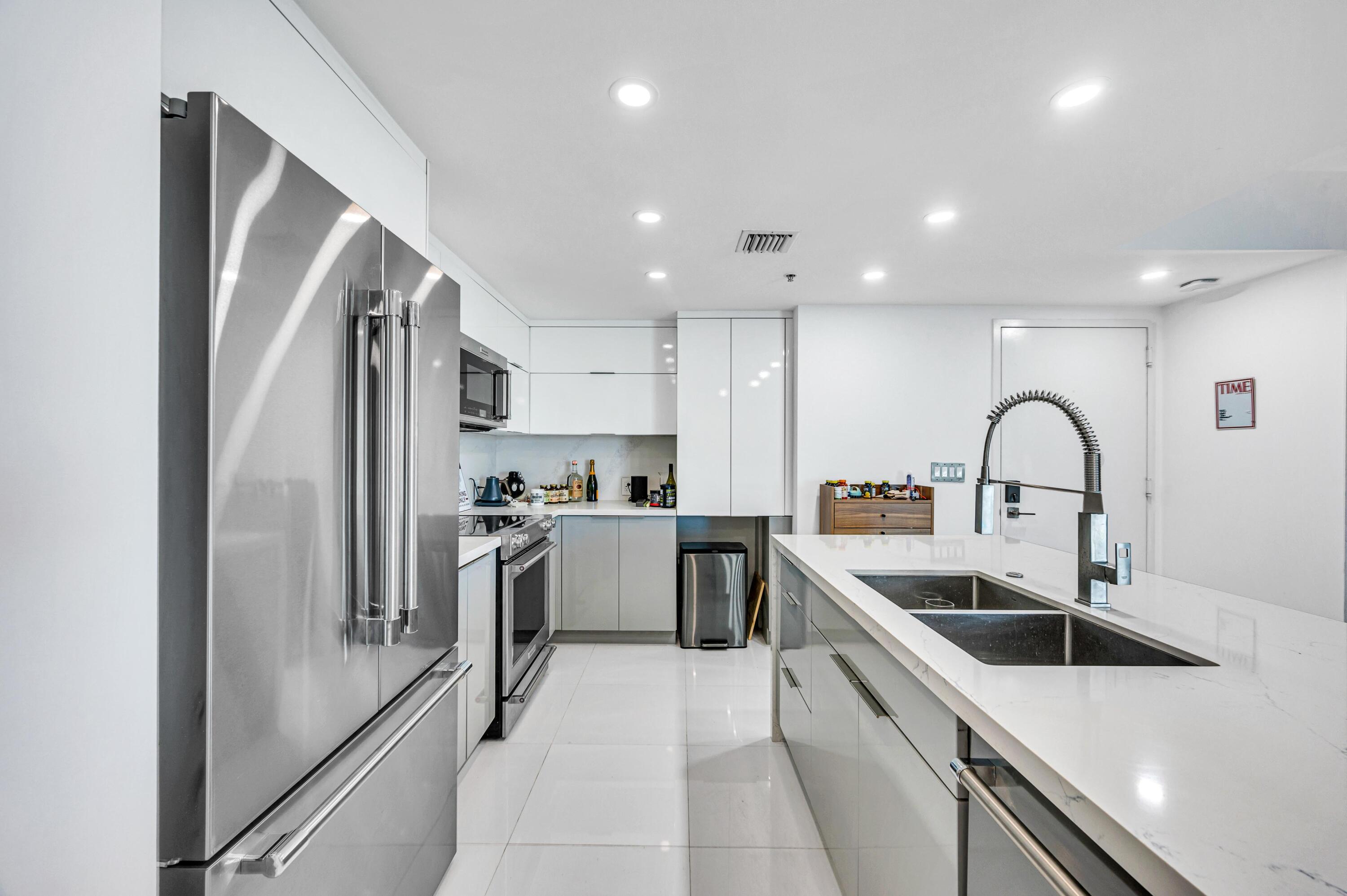 ONYX ON THE BAY CONDO - Residential