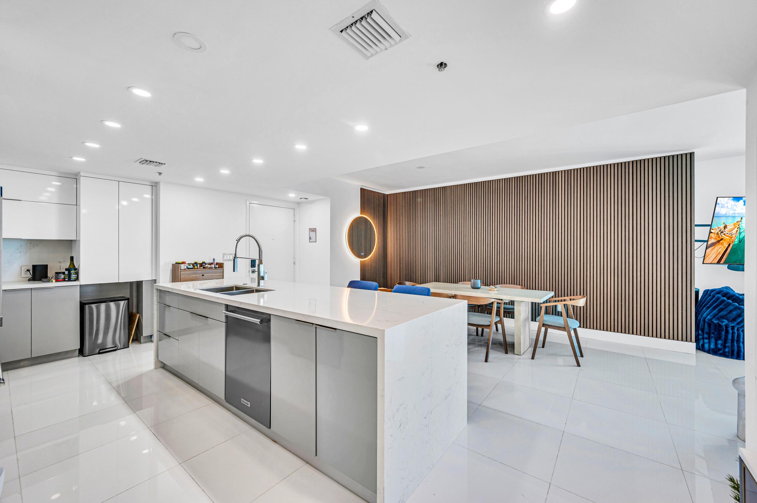 ONYX ON THE BAY CONDO - Residential