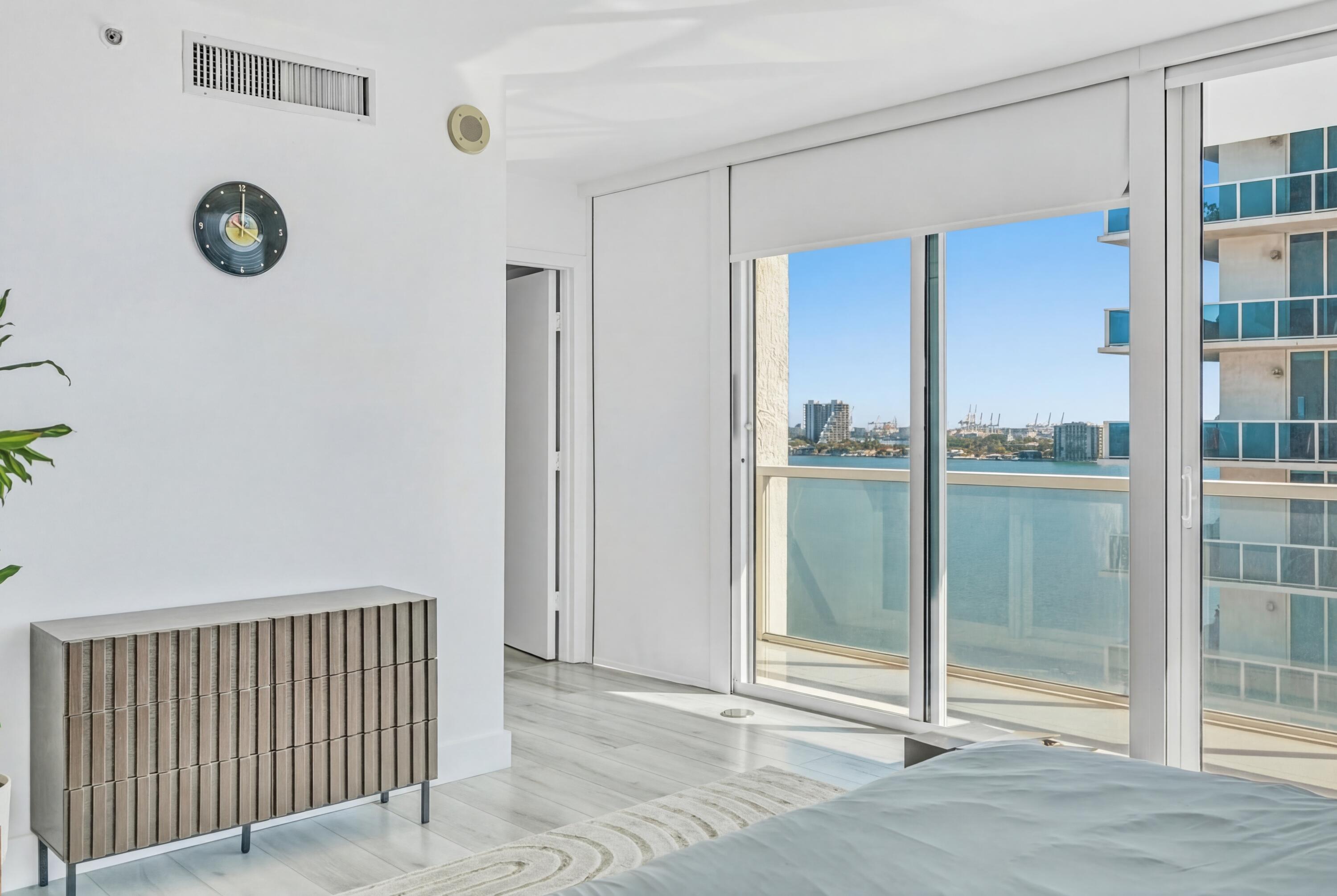 ONYX ON THE BAY CONDO - Residential
