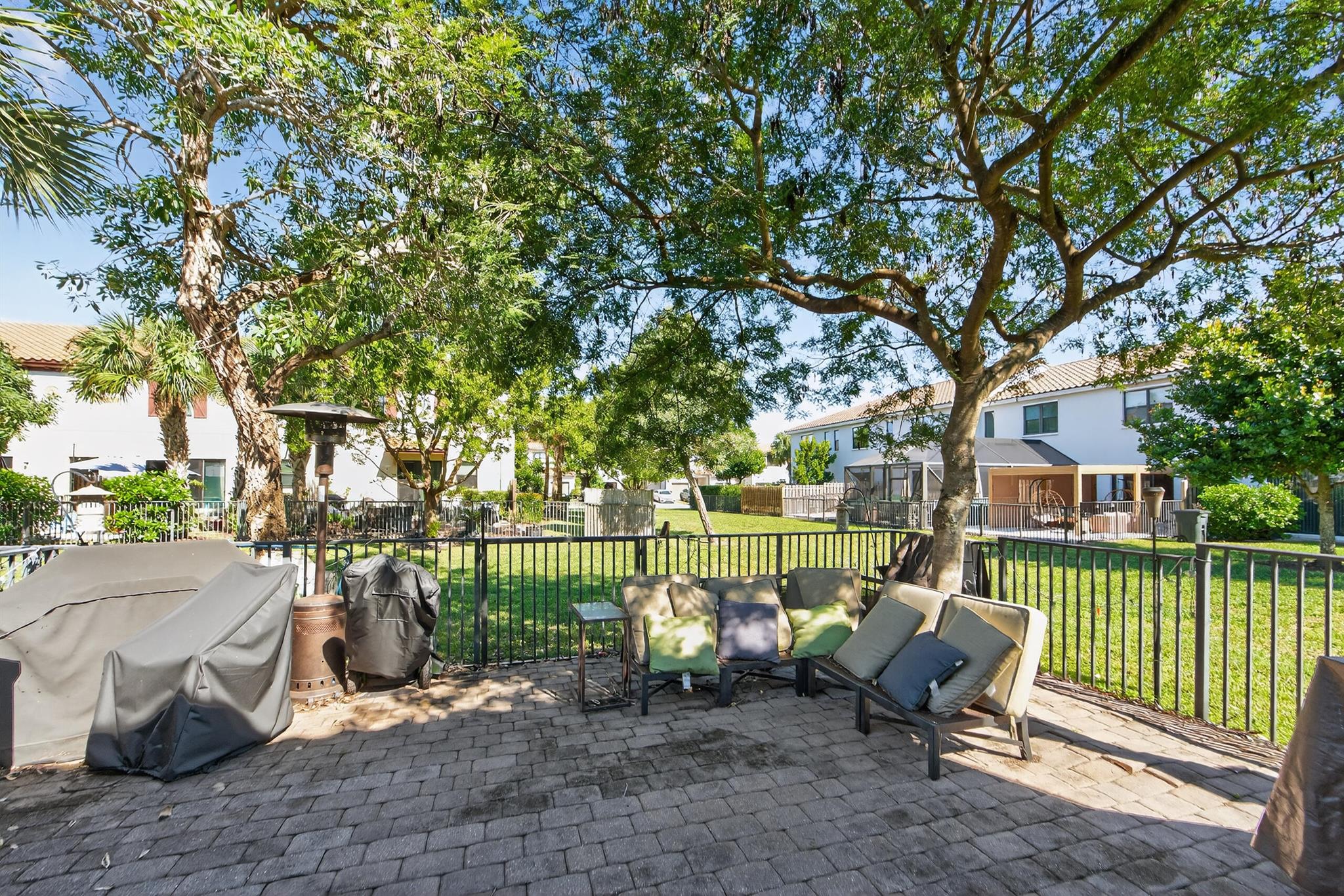 FLAVOR PICT TOWNHOMES PUD - Residential