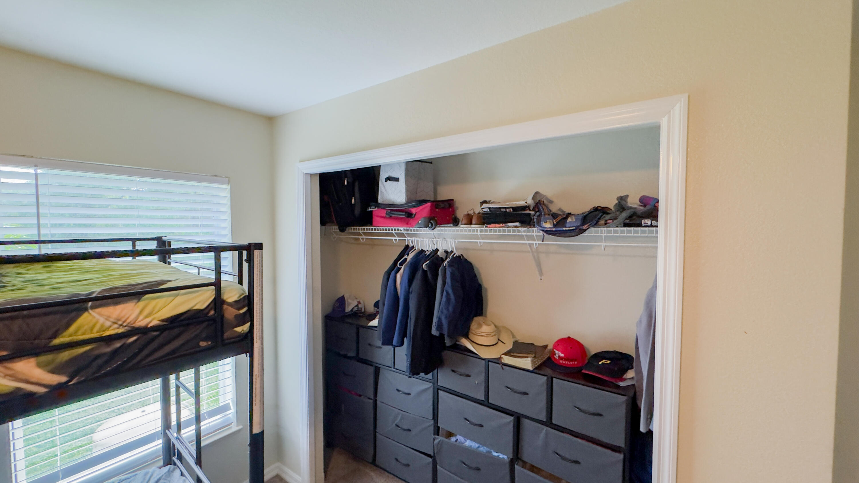 SUN N LK SEB UNIT 10 RPLT - Residential