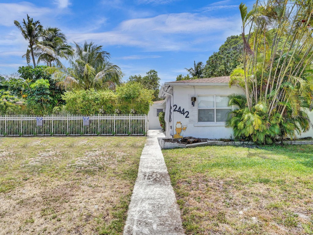 Hollywood Terrace 3-12 B - Residential Lease