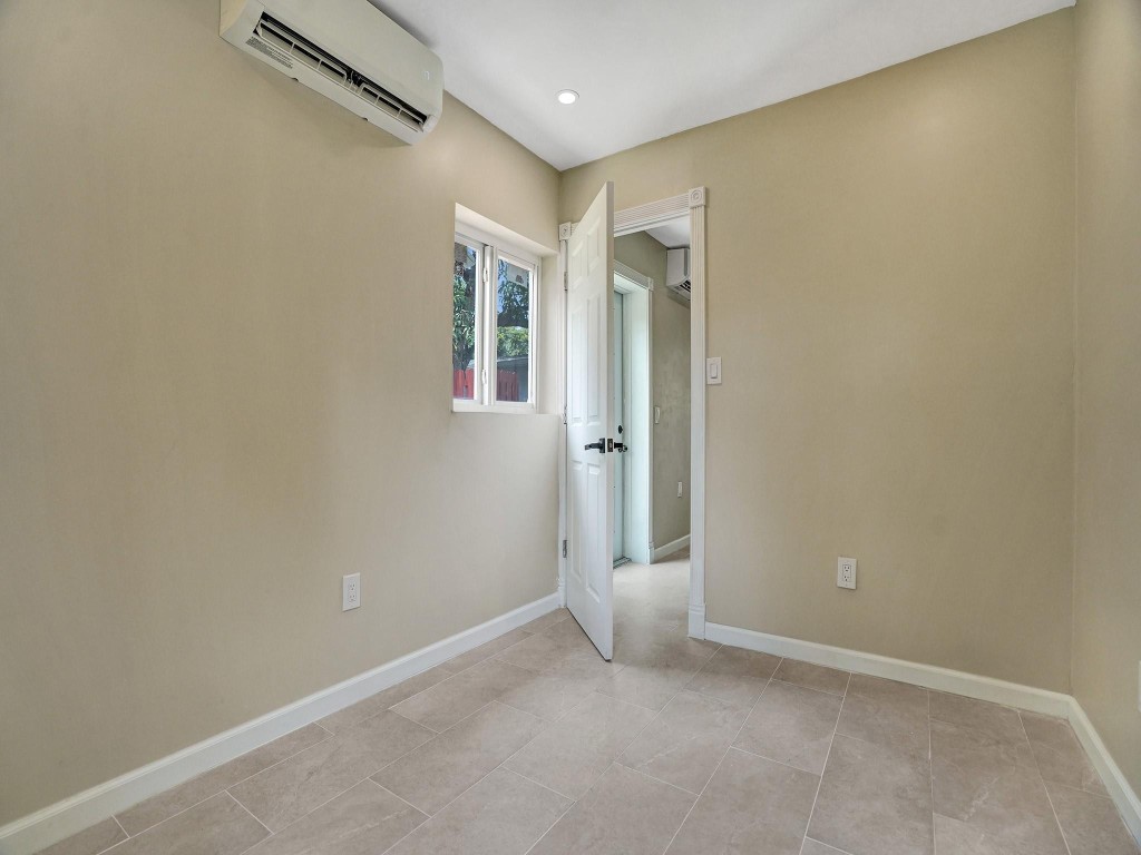 Hollywood Terrace 3-12 B - Residential Lease