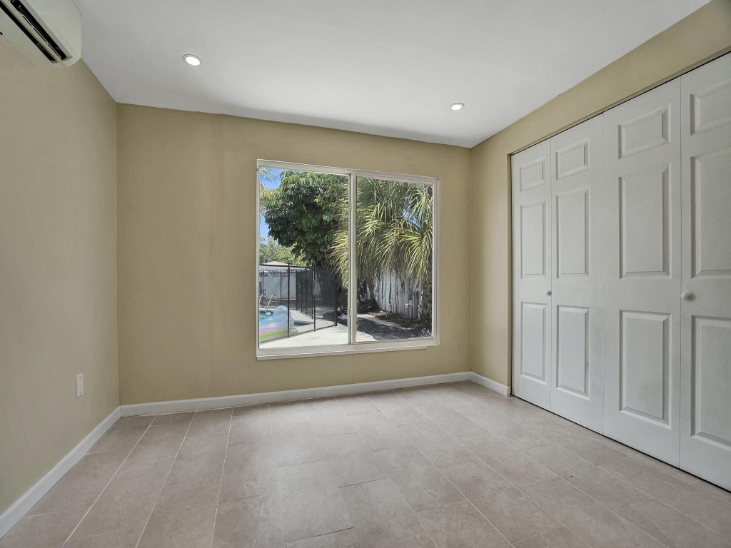 Hollywood Terrace 3-12 B - Residential Lease