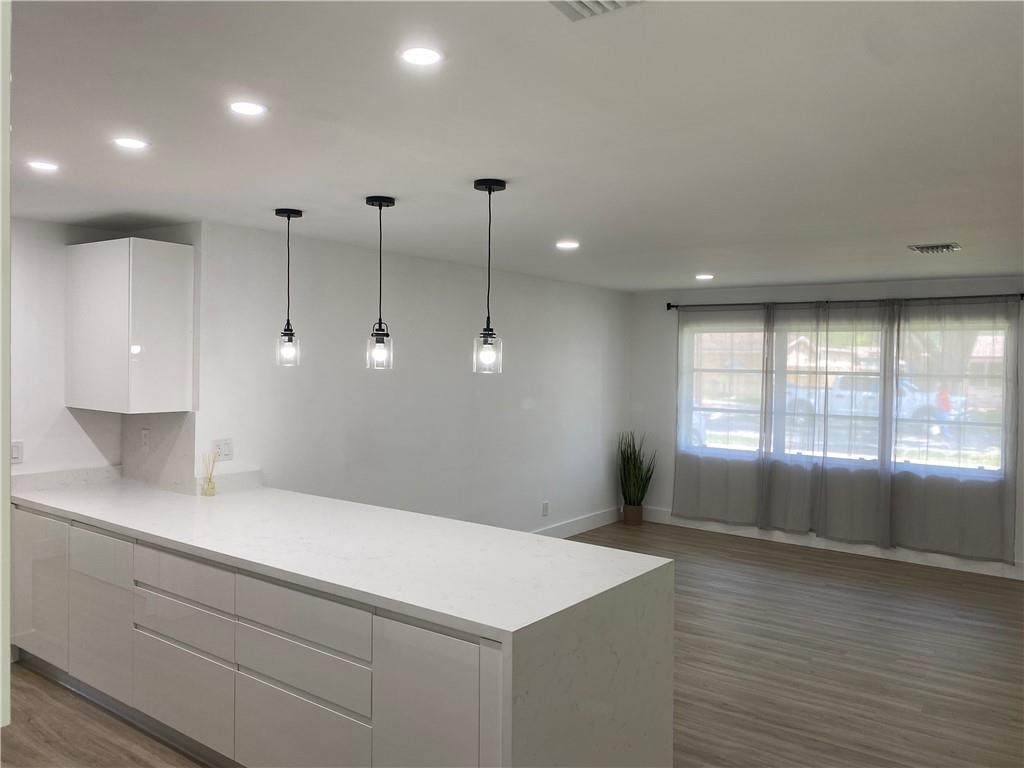 SUMMERTIME ISLES - Residential