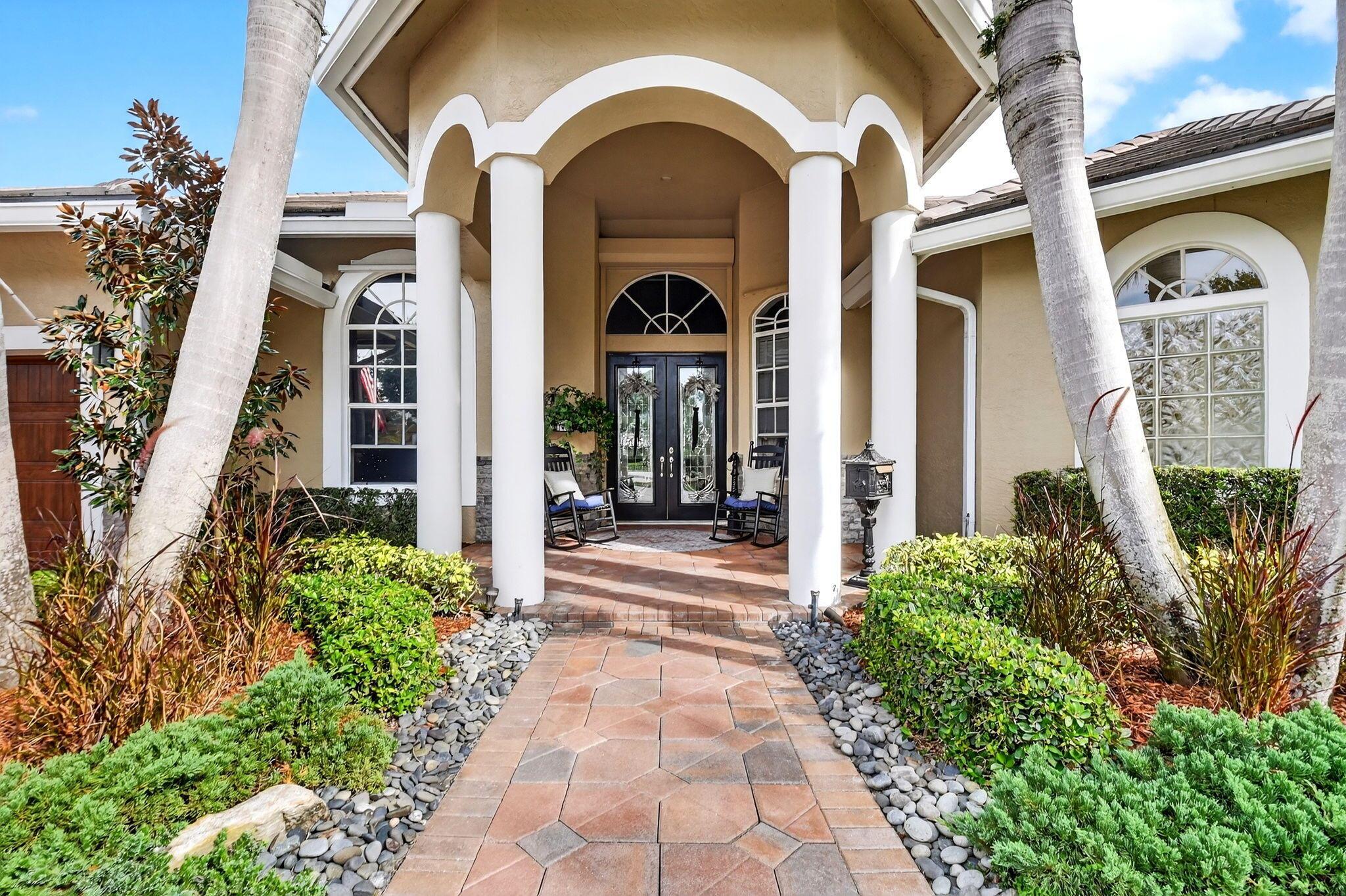 10305 Avenida Del Rio