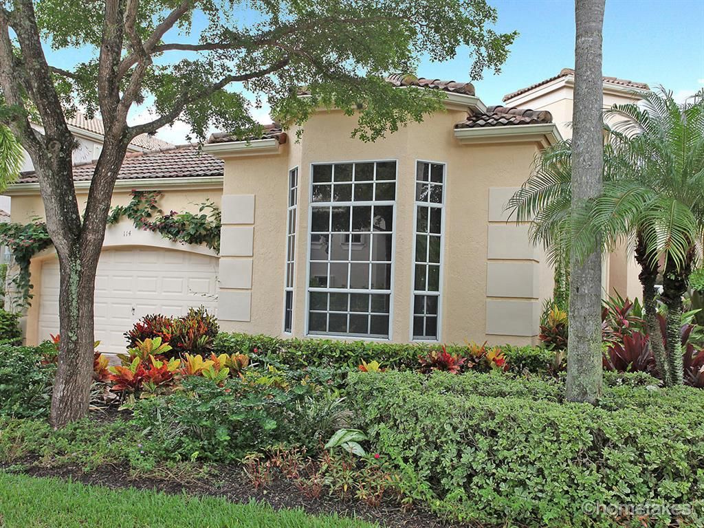 Photo of 114 Sunset Cove Lane, Palm Beach Gardens, FL 33418 (MLS # R10716350)