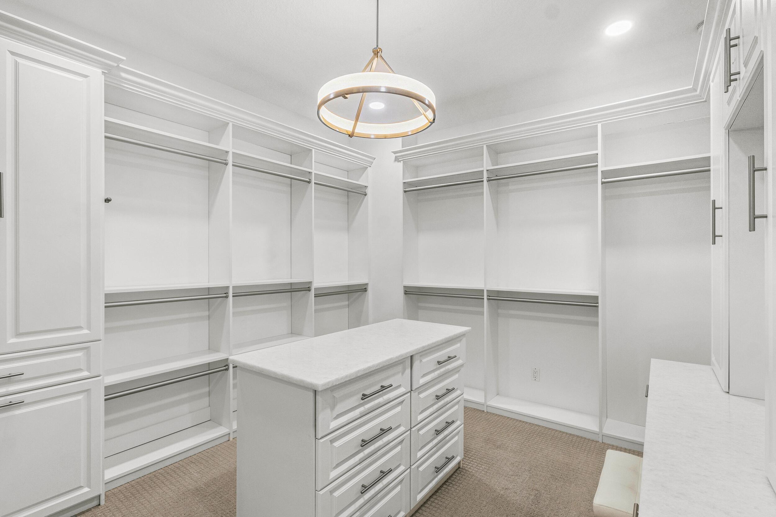 CASA DEL MAR - Residential