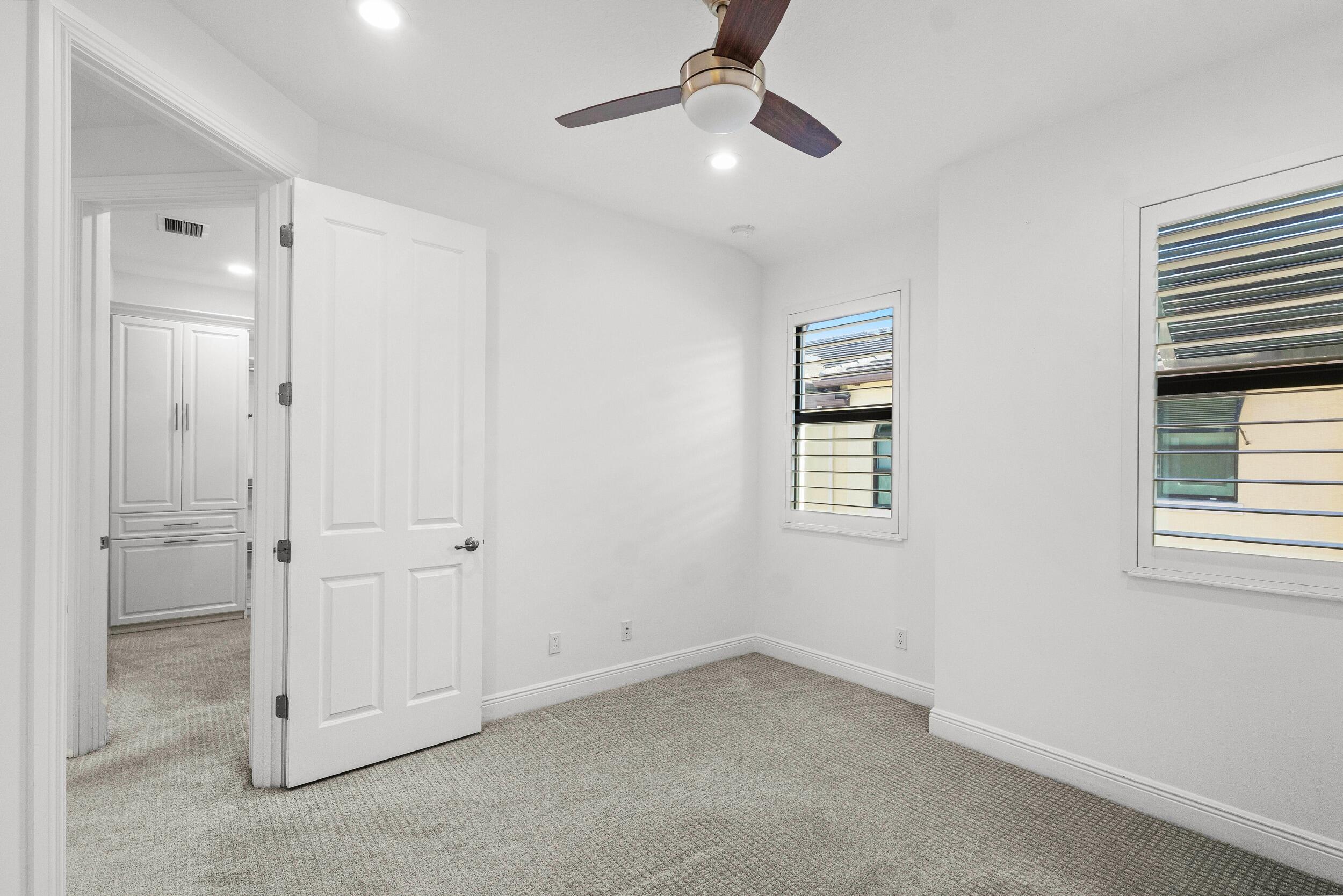 CASA DEL MAR - Residential