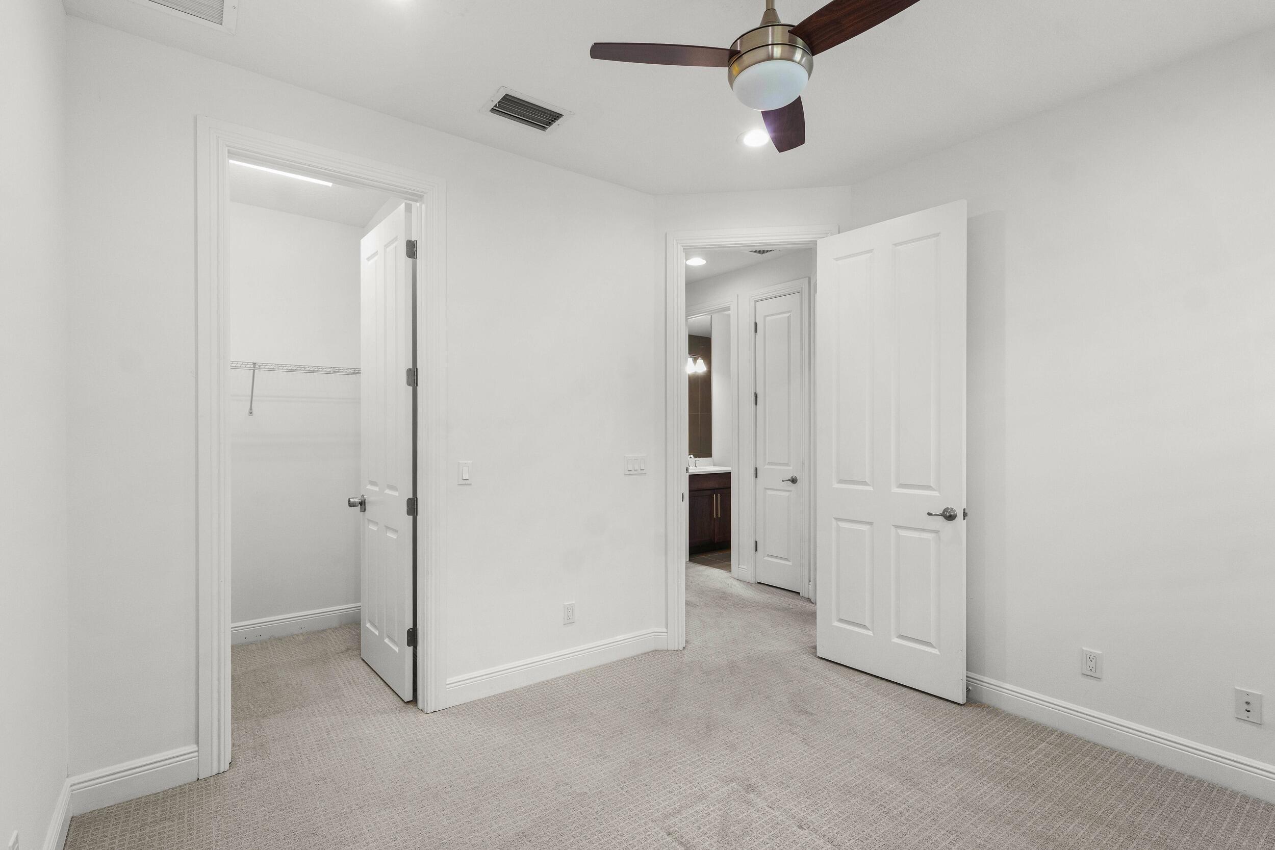 CASA DEL MAR - Residential