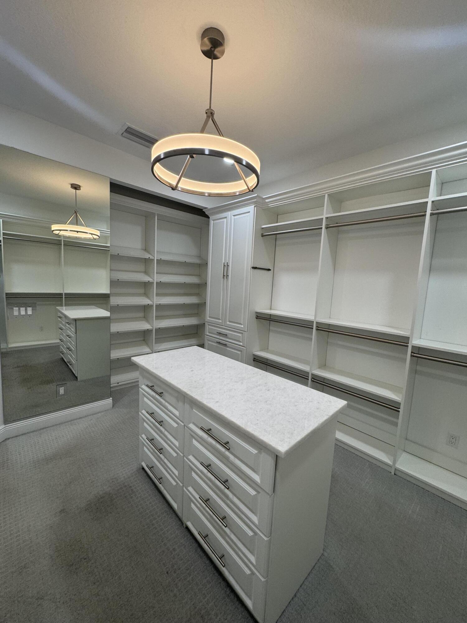 CASA DEL MAR - Residential