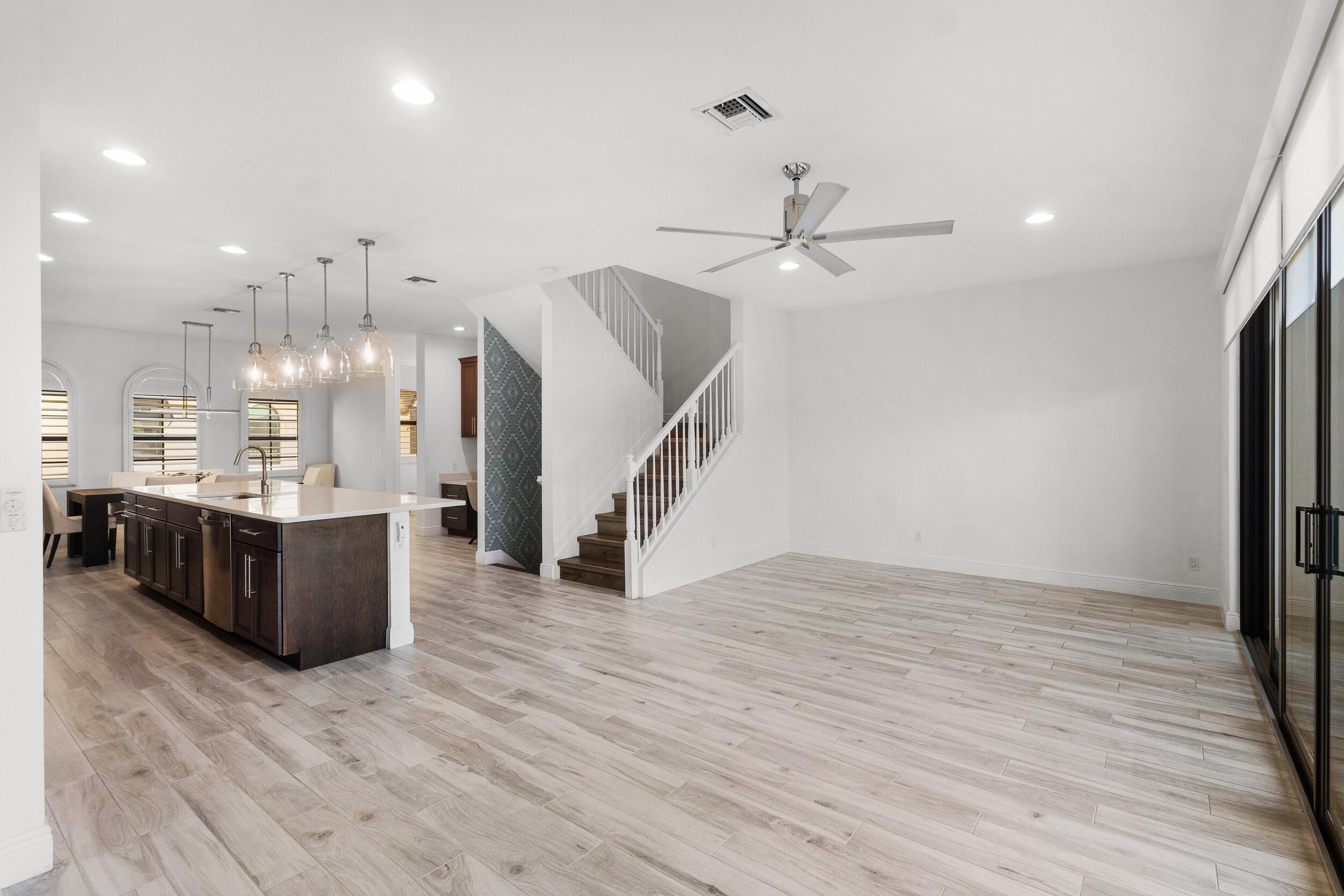 CASA DEL MAR - Residential