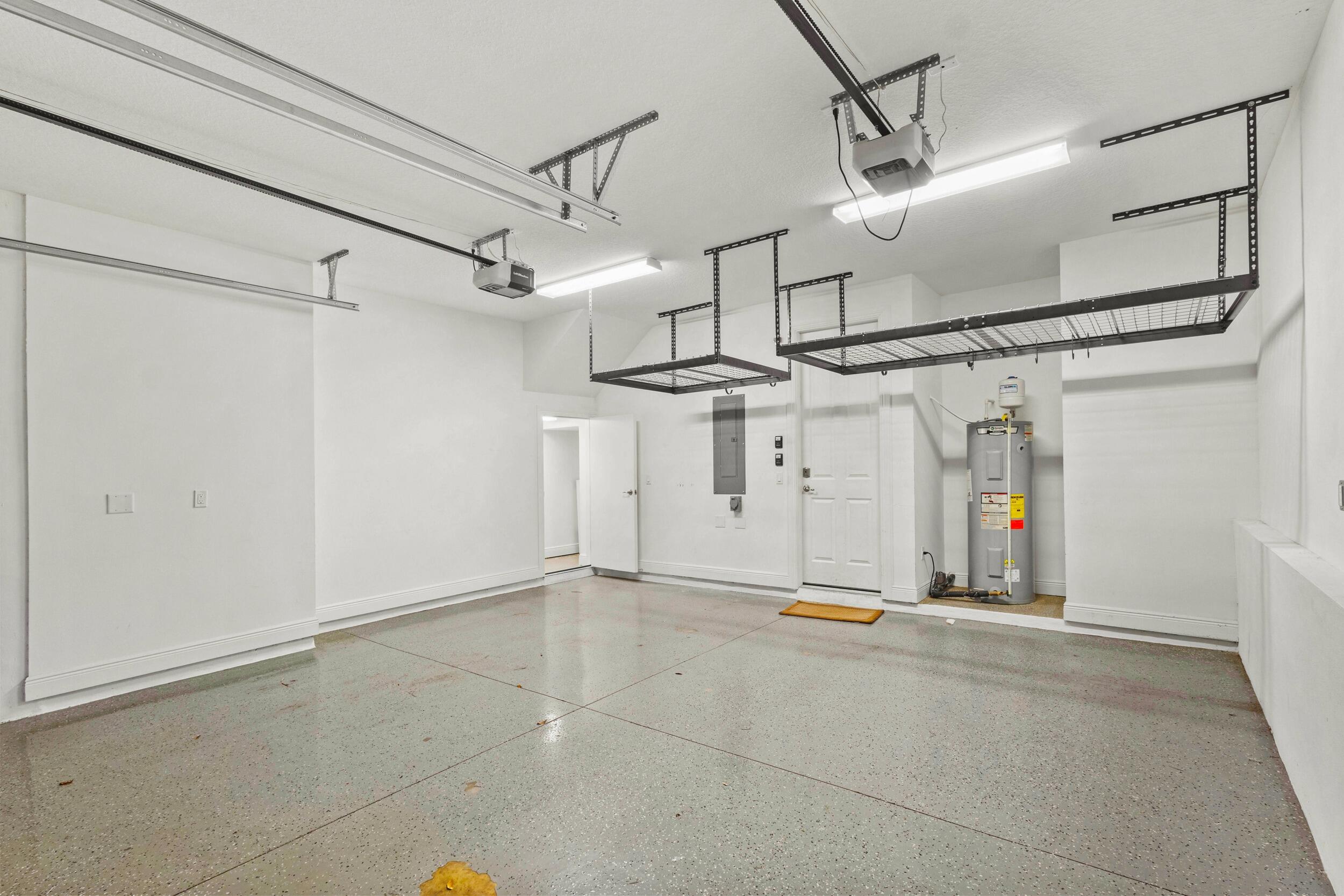 CASA DEL MAR - Residential