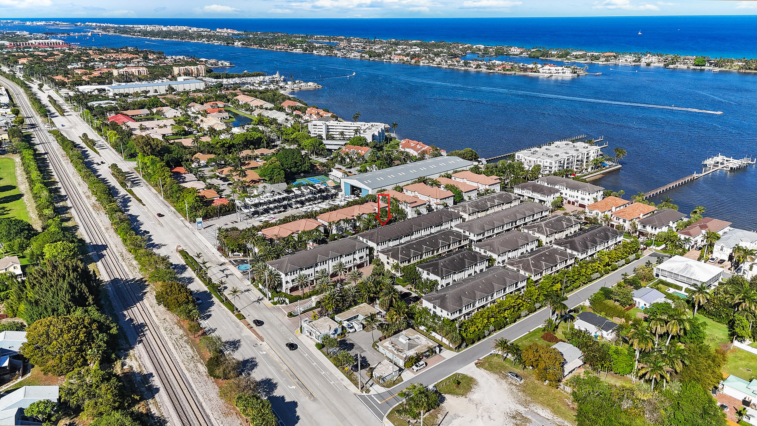 CASA DEL MAR - Residential