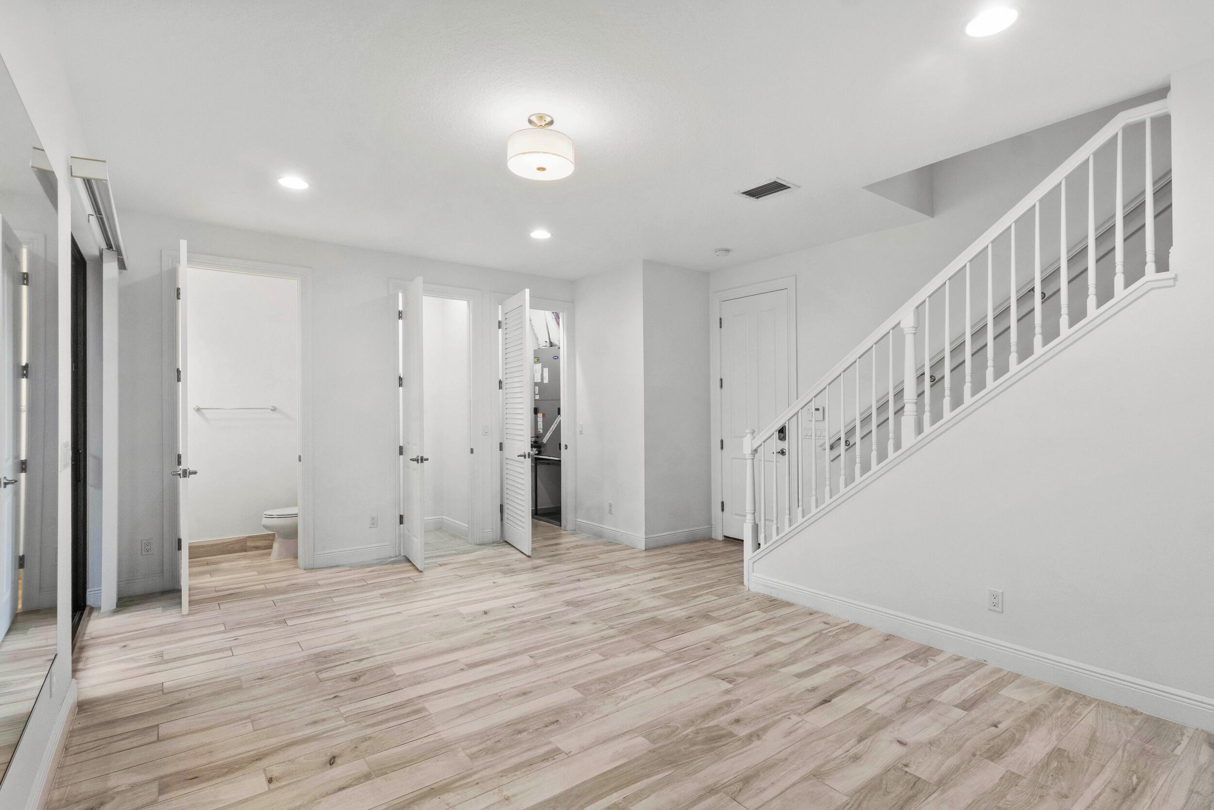 CASA DEL MAR - Residential