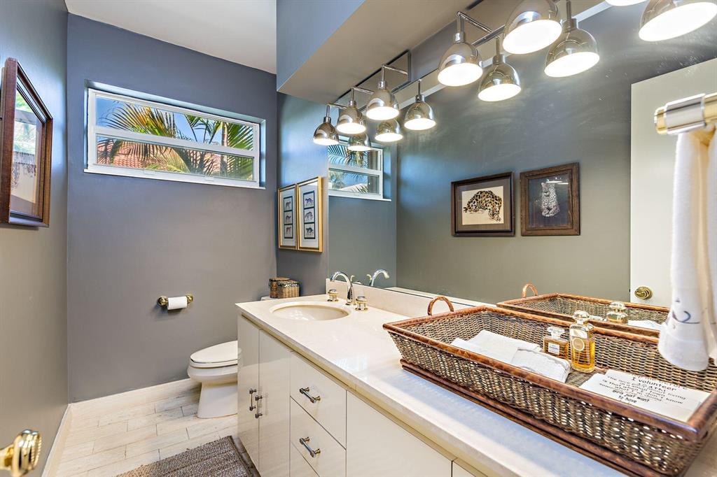 WORTH COURT - Residential