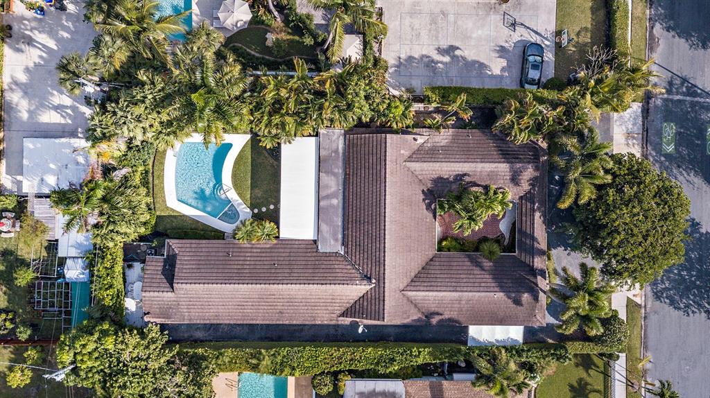 WORTH COURT - Residential