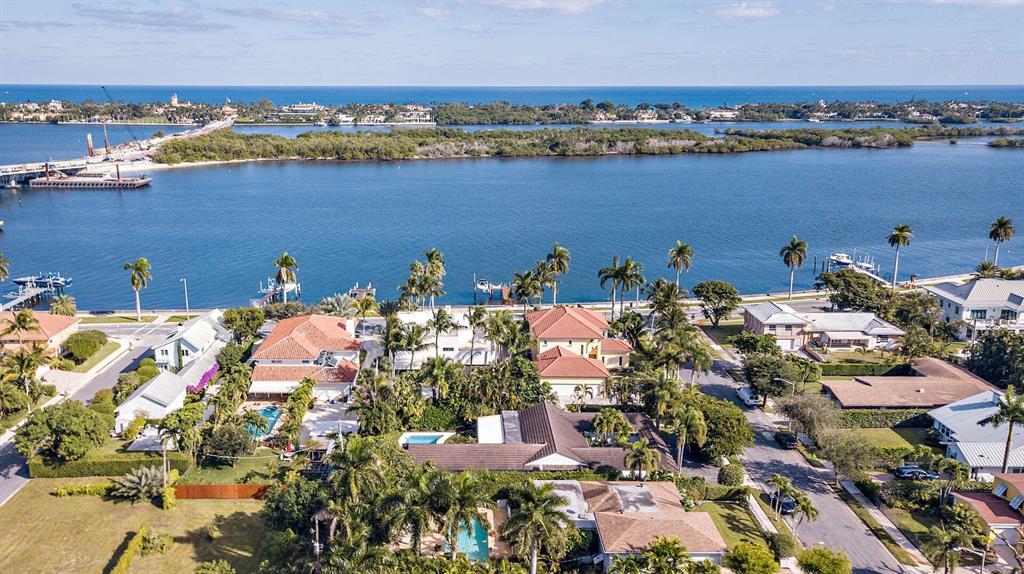 WORTH COURT - Residential