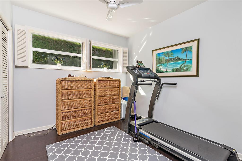 WORTH COURT - Residential