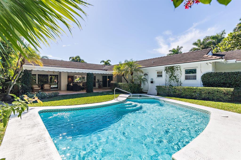 WORTH COURT - Residential