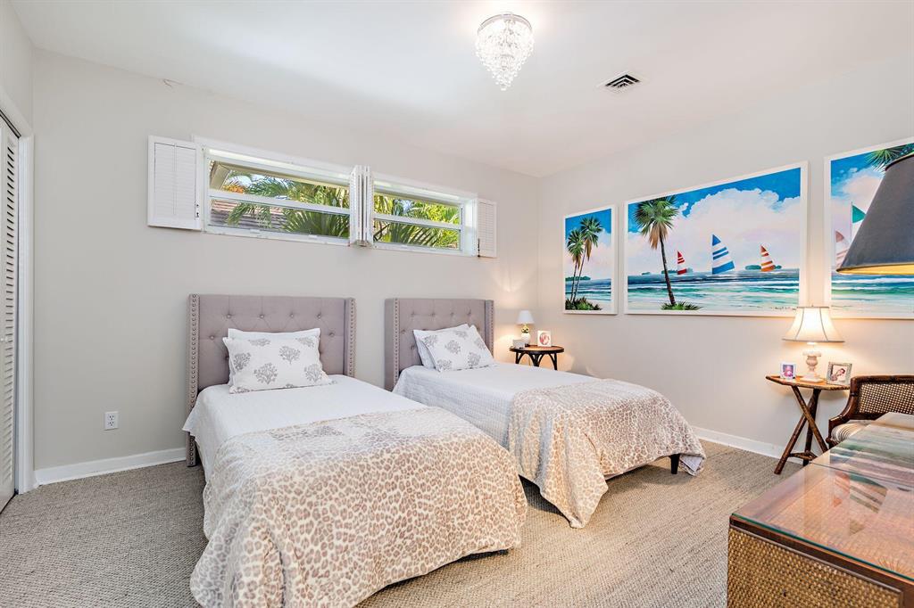 WORTH COURT - Residential