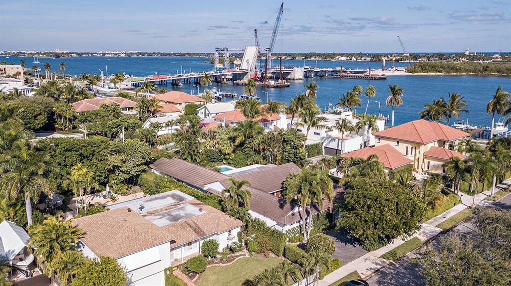 WORTH COURT - Residential