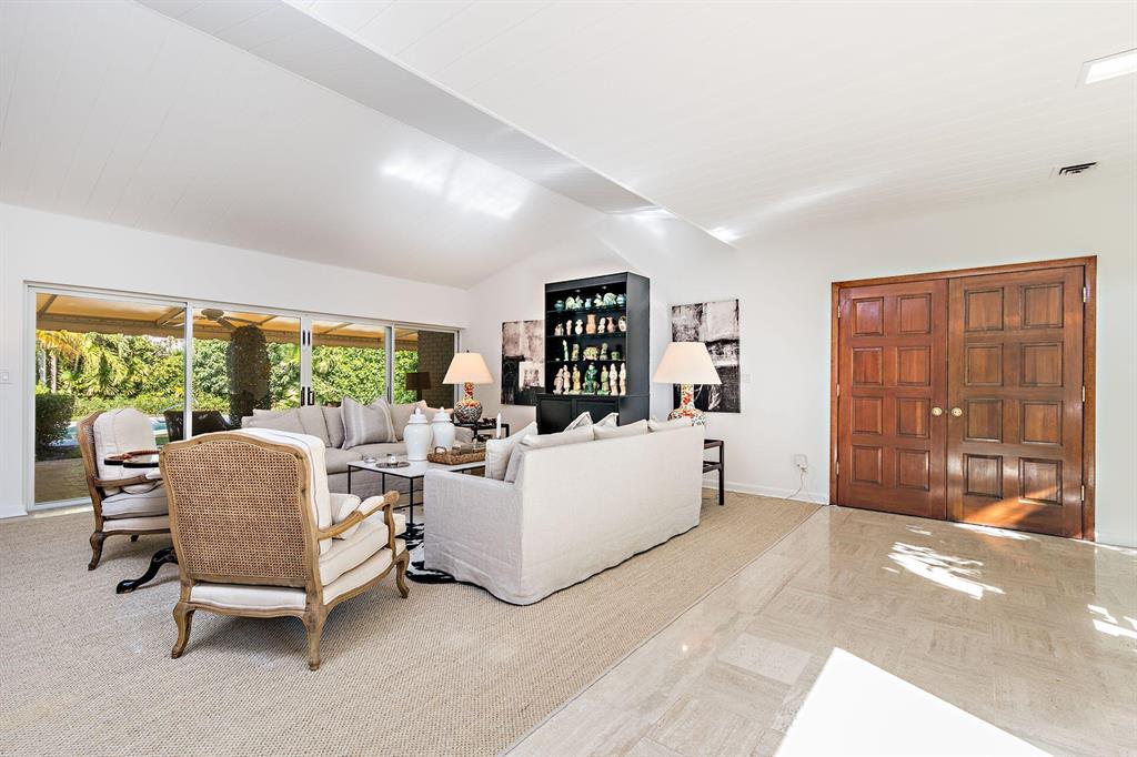 WORTH COURT - Residential