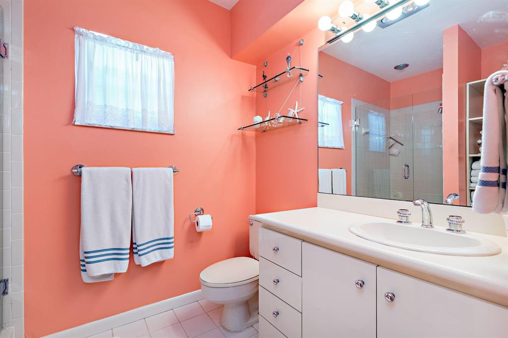 WORTH COURT - Residential