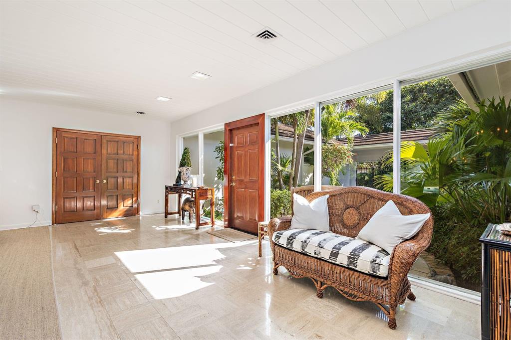 WORTH COURT - Residential