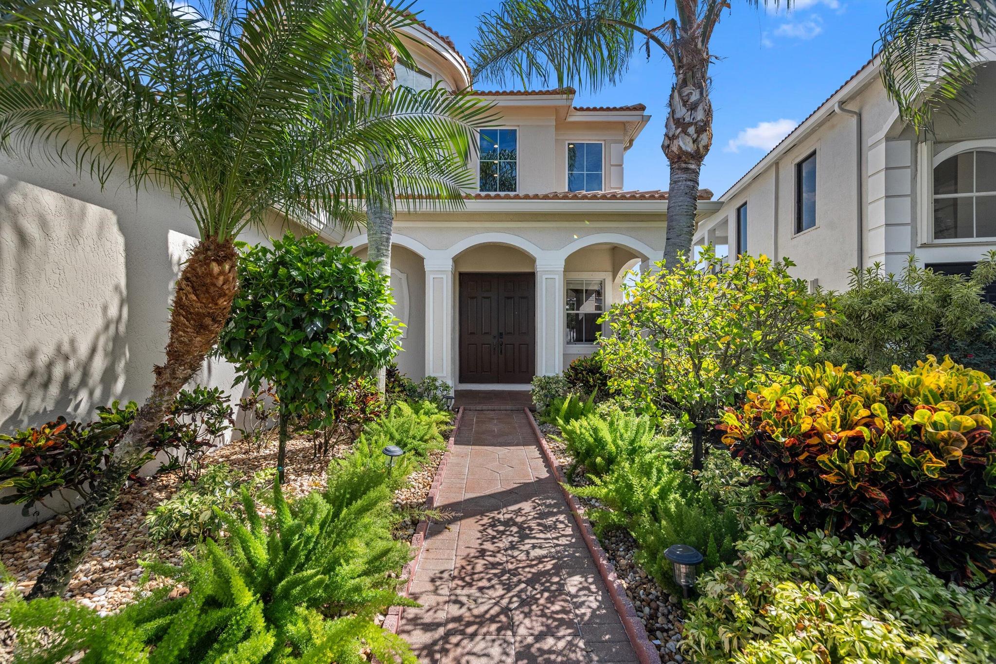 10638 Old Hammock Way, Wellington, FL, 33414/$785,000 2 10638 Old Hammock Way