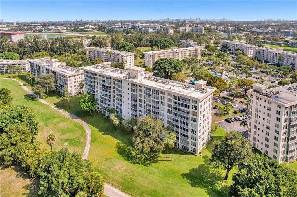 Palm Aire Country Club - Residential