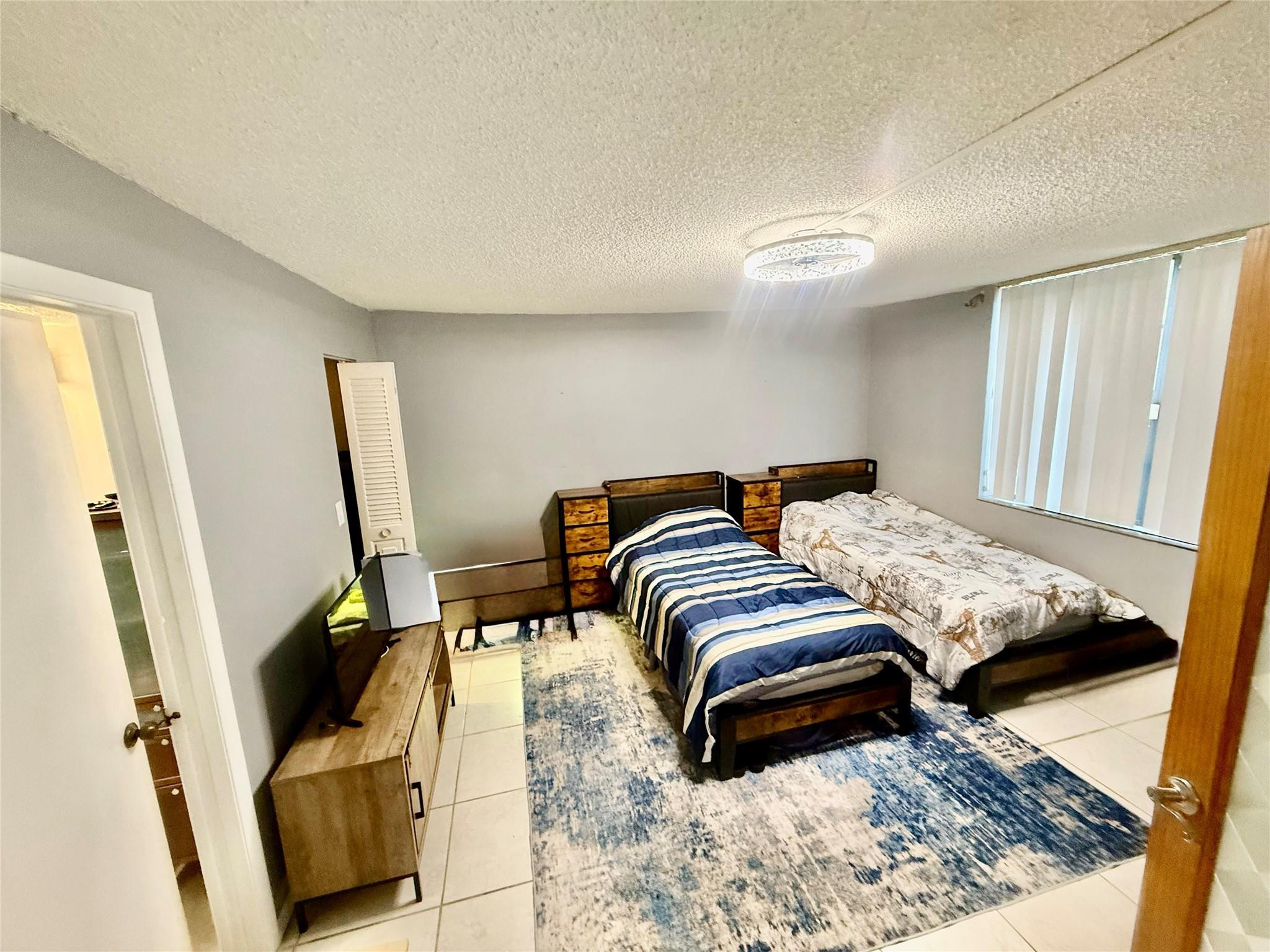 Gate Condo 03 - Residential