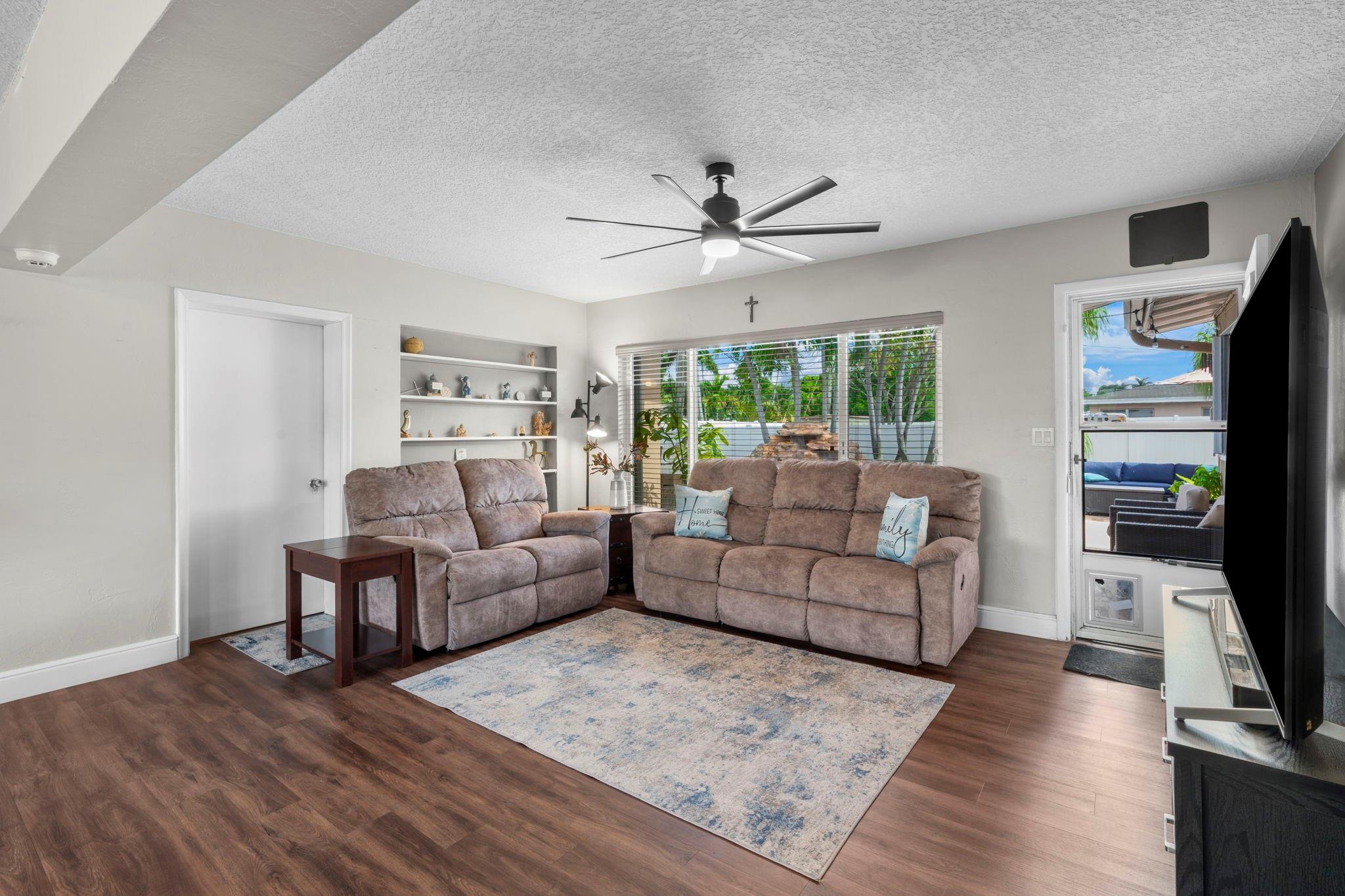 NORTH ANDREWS GARDENS FIR - Residential