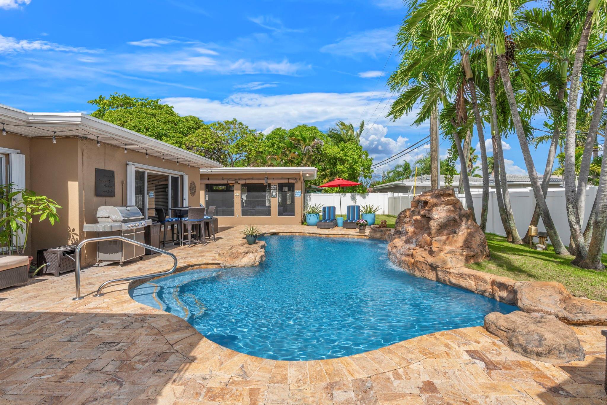 NORTH ANDREWS GARDENS FIR - Residential