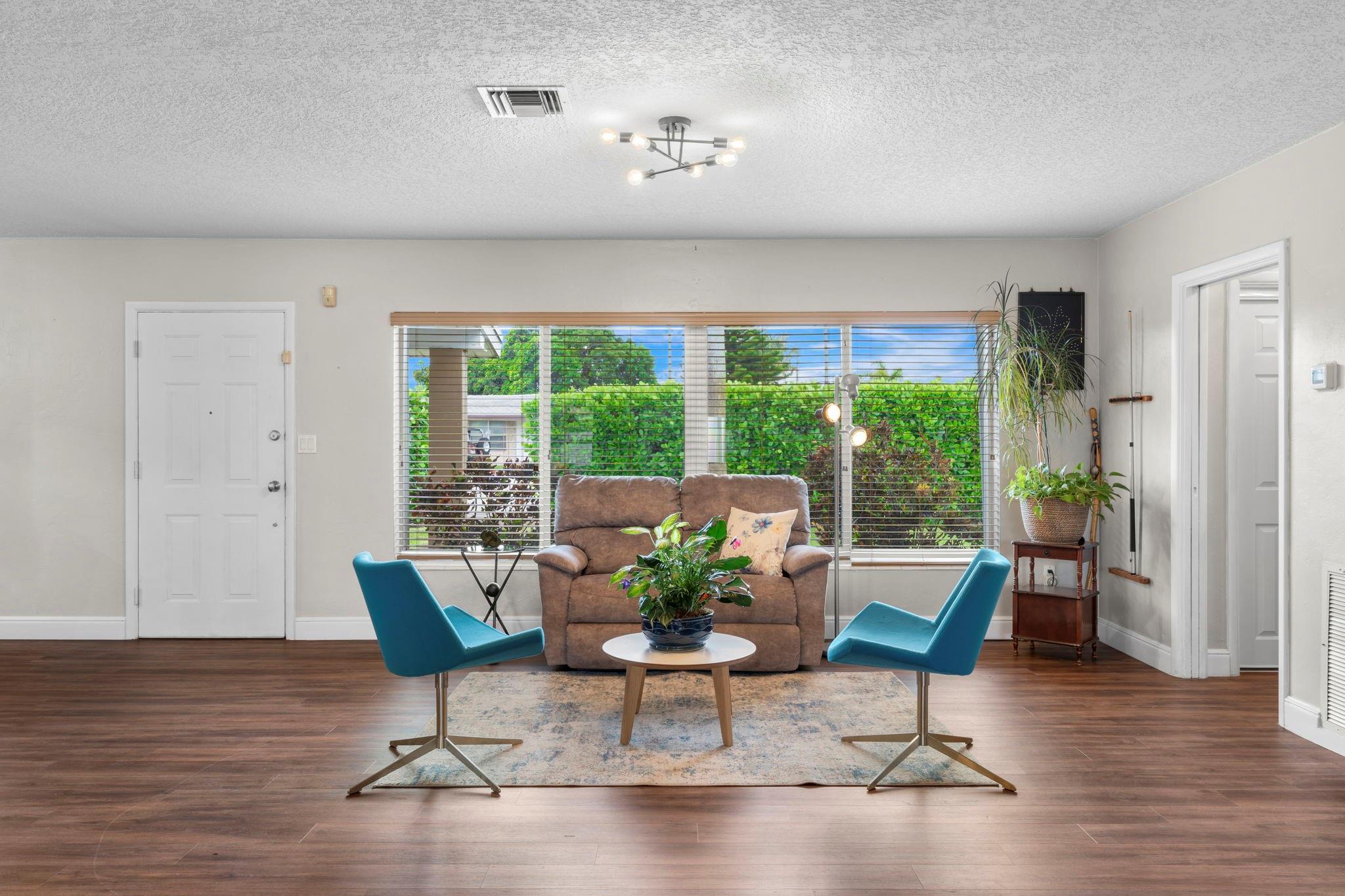 NORTH ANDREWS GARDENS FIR - Residential