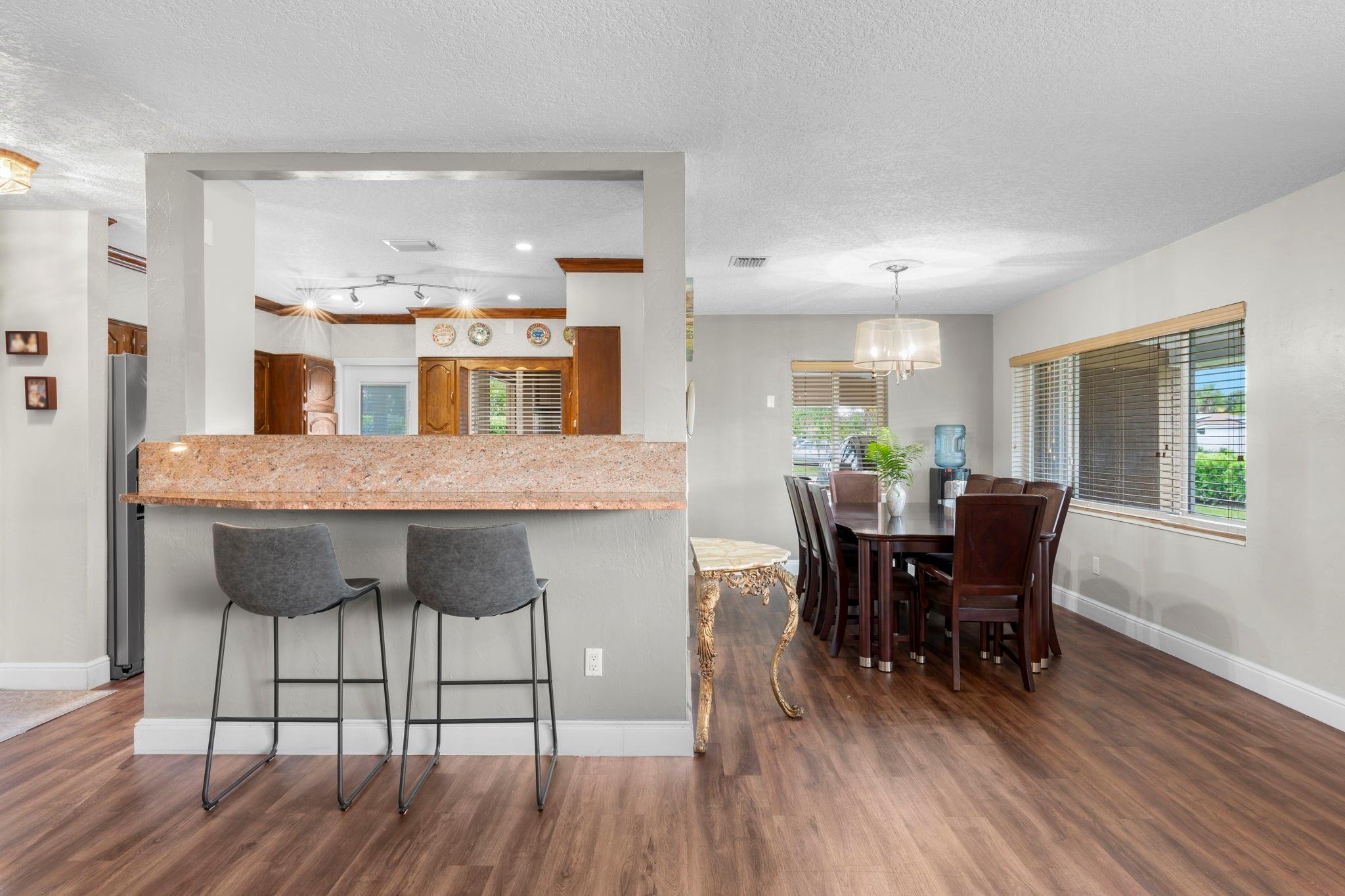 NORTH ANDREWS GARDENS FIR - Residential