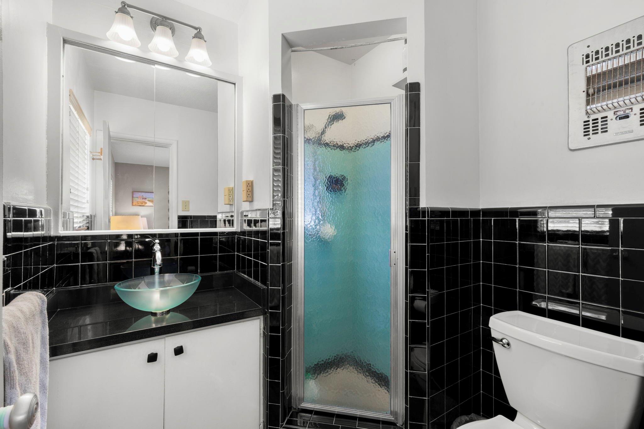 NORTH ANDREWS GARDENS FIR - Residential