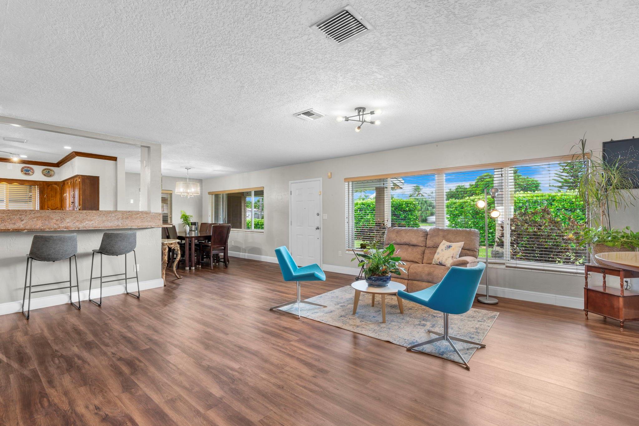 NORTH ANDREWS GARDENS FIR - Residential