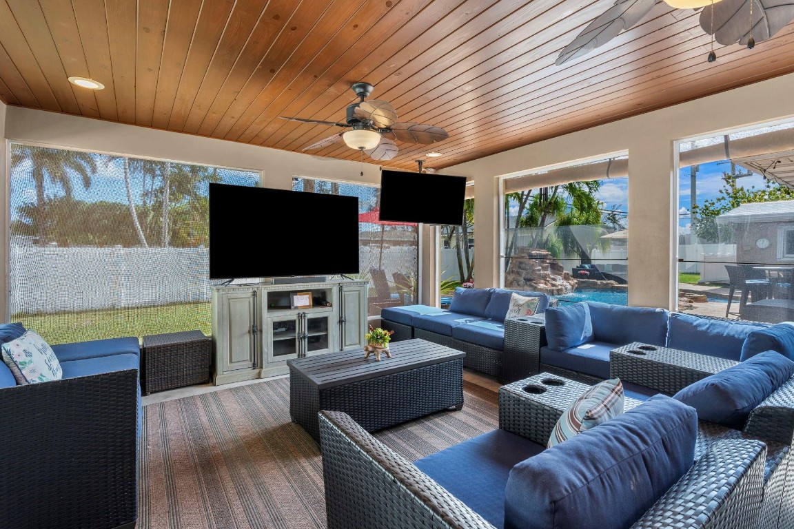 4800 N Andrews Avenue