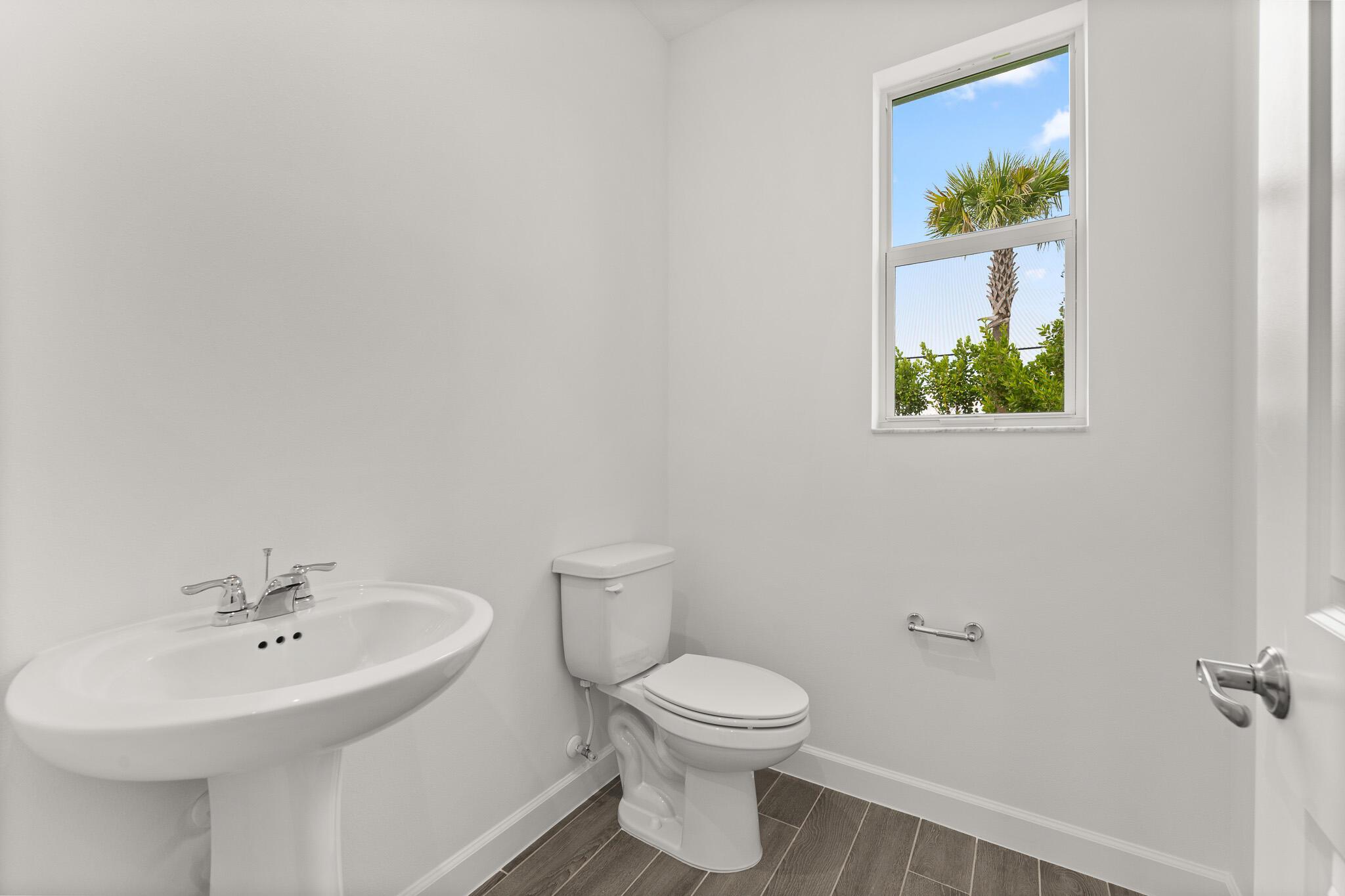 TELARO AT SOUTHERN GROVE - Residential