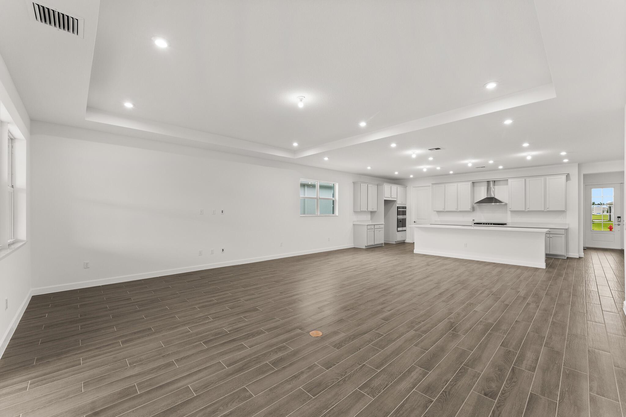 TELARO AT SOUTHERN GROVE - Residential