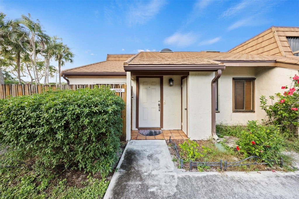 Photo of 4252 Palm Bay Circle #D, West Palm Beach, FL 33406 (MLS # F10521211)