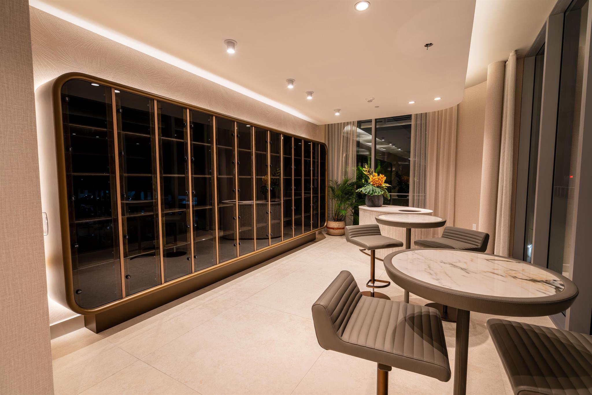 BAY BREEZE - Residential Lease