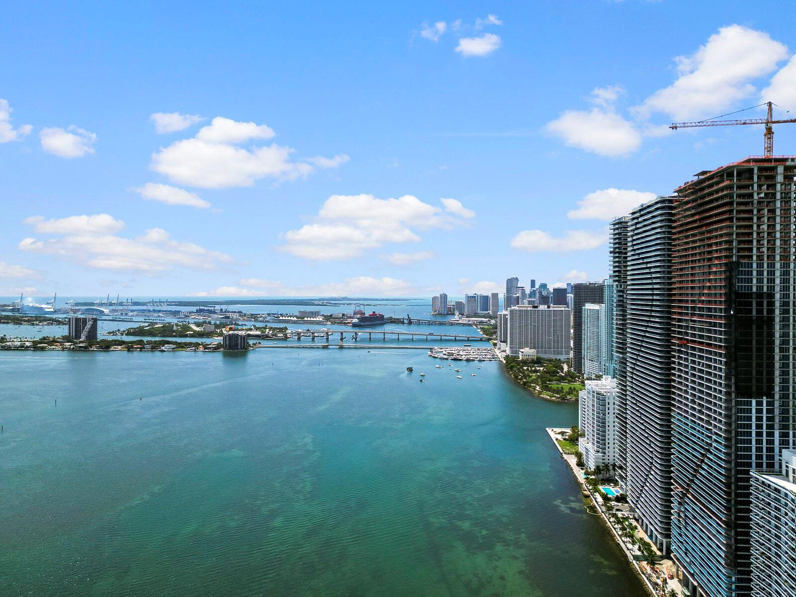 BAY BREEZE - Residential Lease